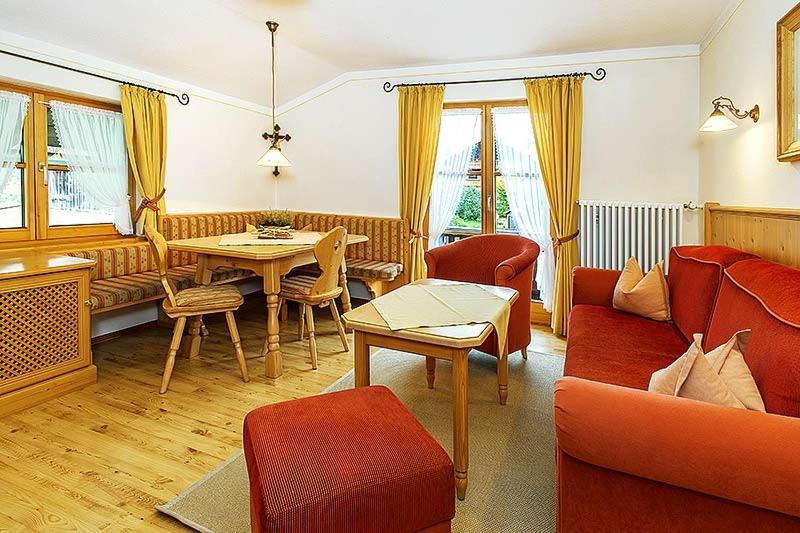 Gaestehaus Menkenbauer Ruhpolding Εξωτερικό φωτογραφία